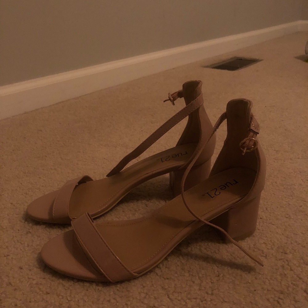 tan heels